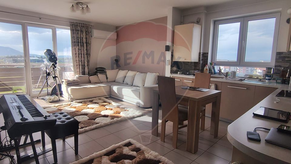 Apartament cu 3 camere de vânzare în Avangarden 3