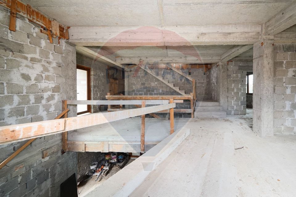 CASA LA ROSU | TOMIS 21 | 325MP | 346MP CURTE | 470 TEREN |ACCES AUTO