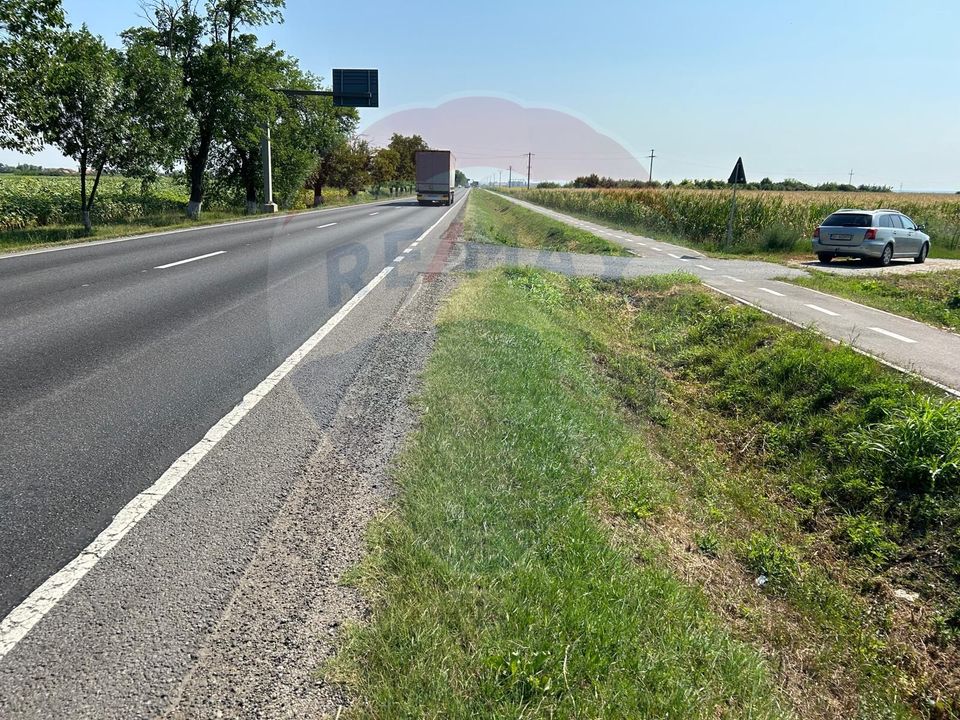 Teren in parcul industrial Madaras la intrare in oras Salonta .
