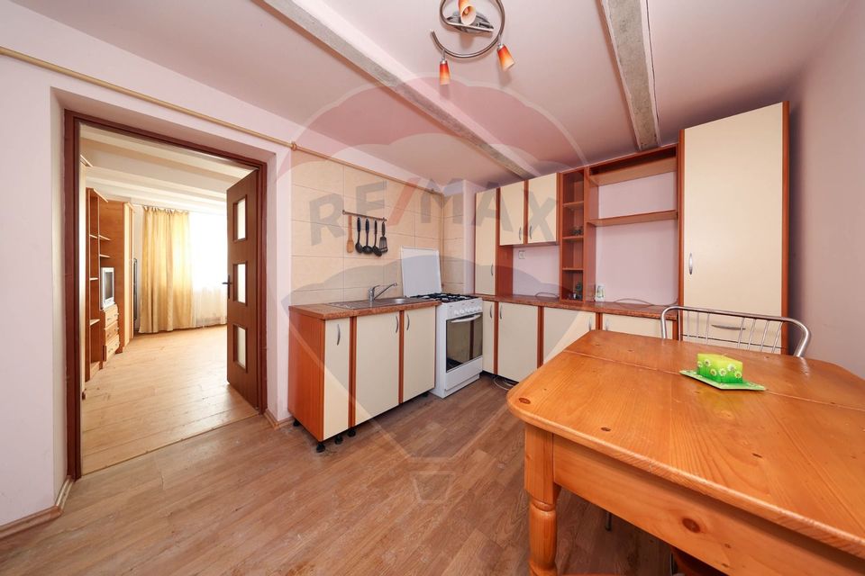 Casă cu 1 camera de vânzare în zona Centrul Istoric