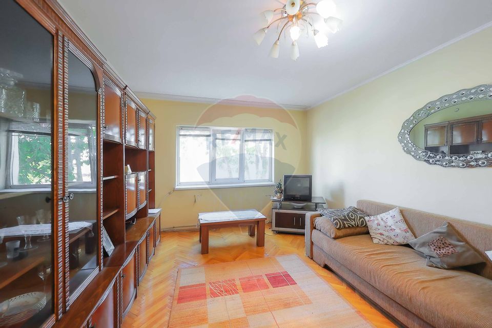 Apartament 3 Camere, Zonă Fără Trafic/Liniștită, Dragoș Vodă, Vânzare