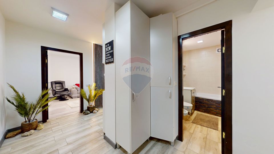 Apartament 3 camere, 2 băi, 2 parcări de vânzare zona Avantgarden 2