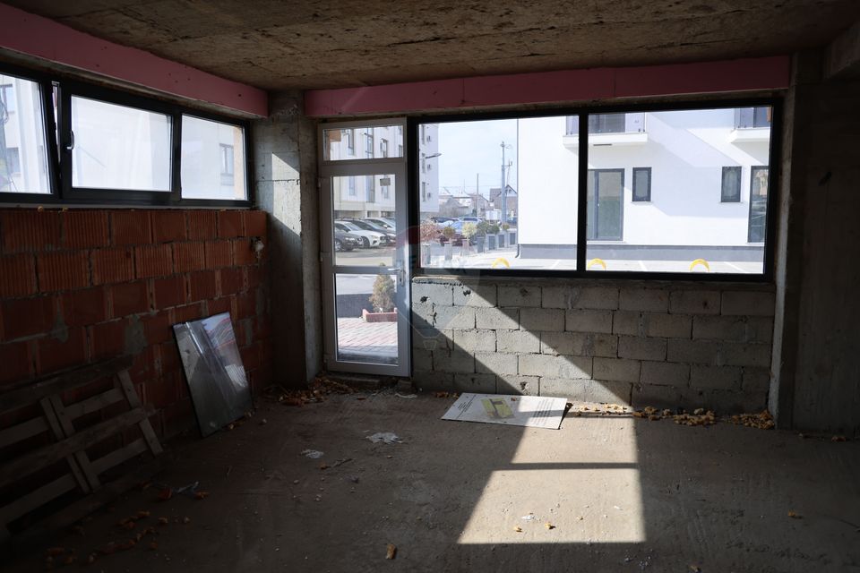 Spațiu comercial de 317mp de vânzare