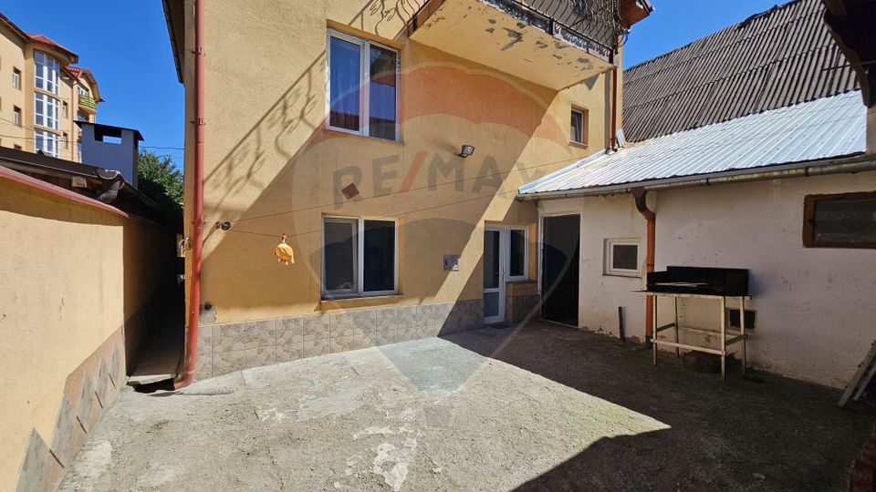 Casă individuală de vânzare | P+E+M | Central | Cristian