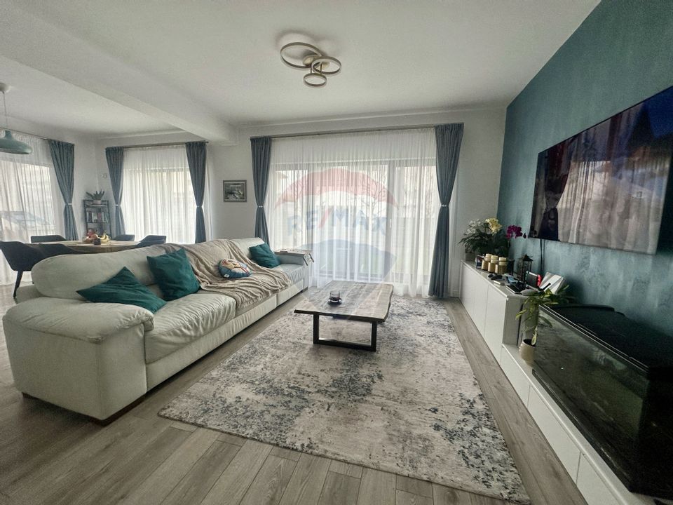 Vilă de vânzare - Tunari