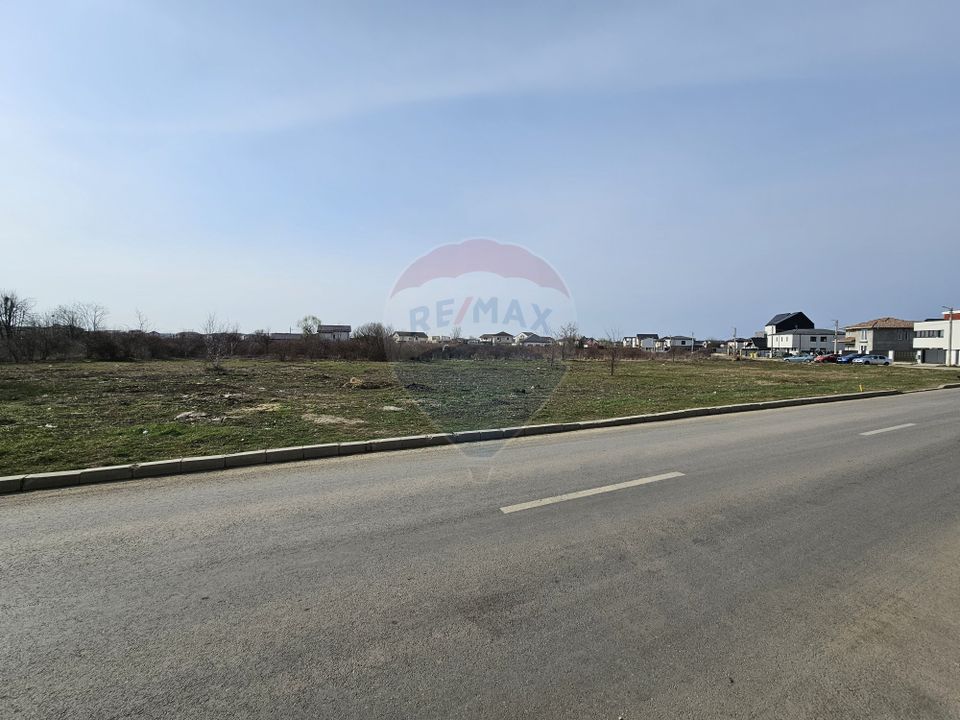 Land 5,325sqm Otopeni / Strada Grivita