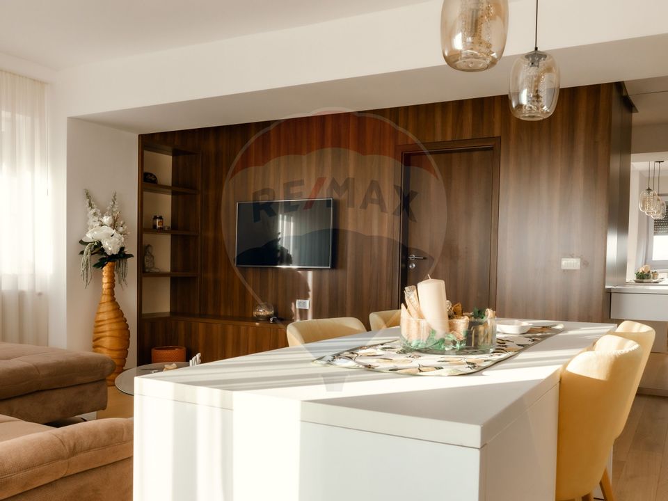 Apartament cu 3 camere de vanzare, Design by Stephan Eyck