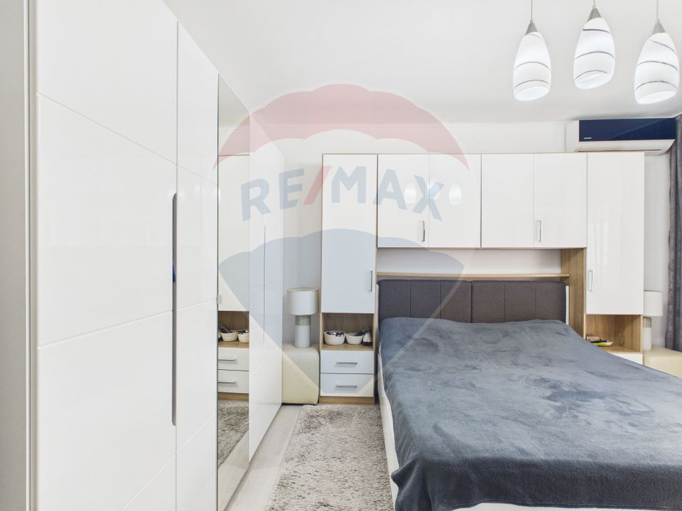 Apartament 4 camere de vanzare – complet renovat, mobilat și utilat