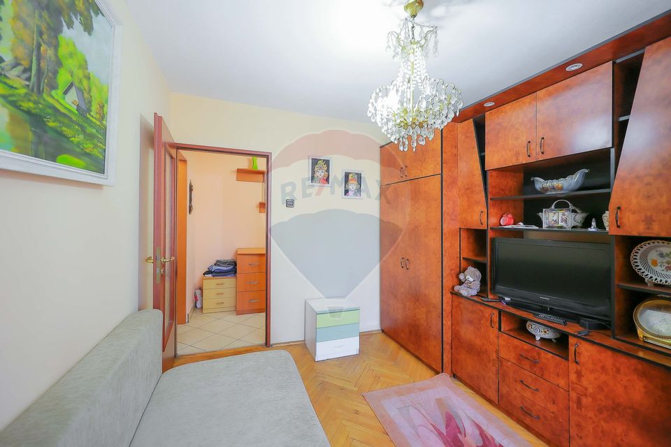 Apartament 3 Camere, Zonă Fără Trafic/Liniștită, Dragoș Vodă, Vânzare