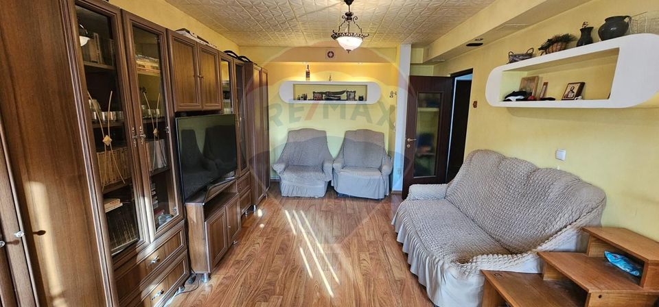 4 room Apartment for sale, Central area