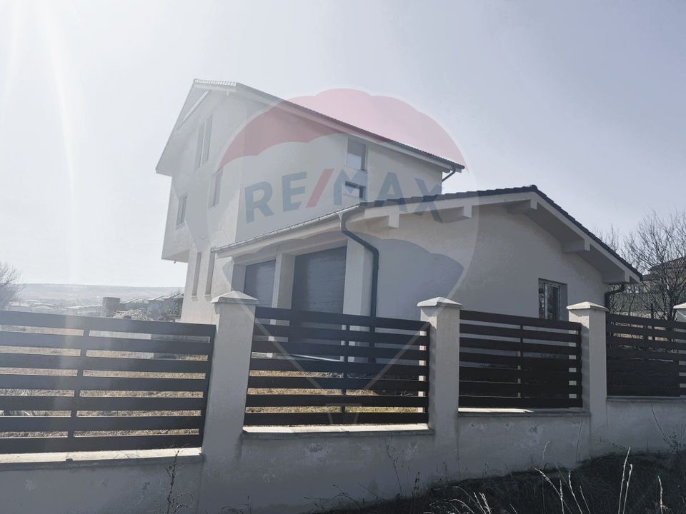 5 room House / Villa for sale