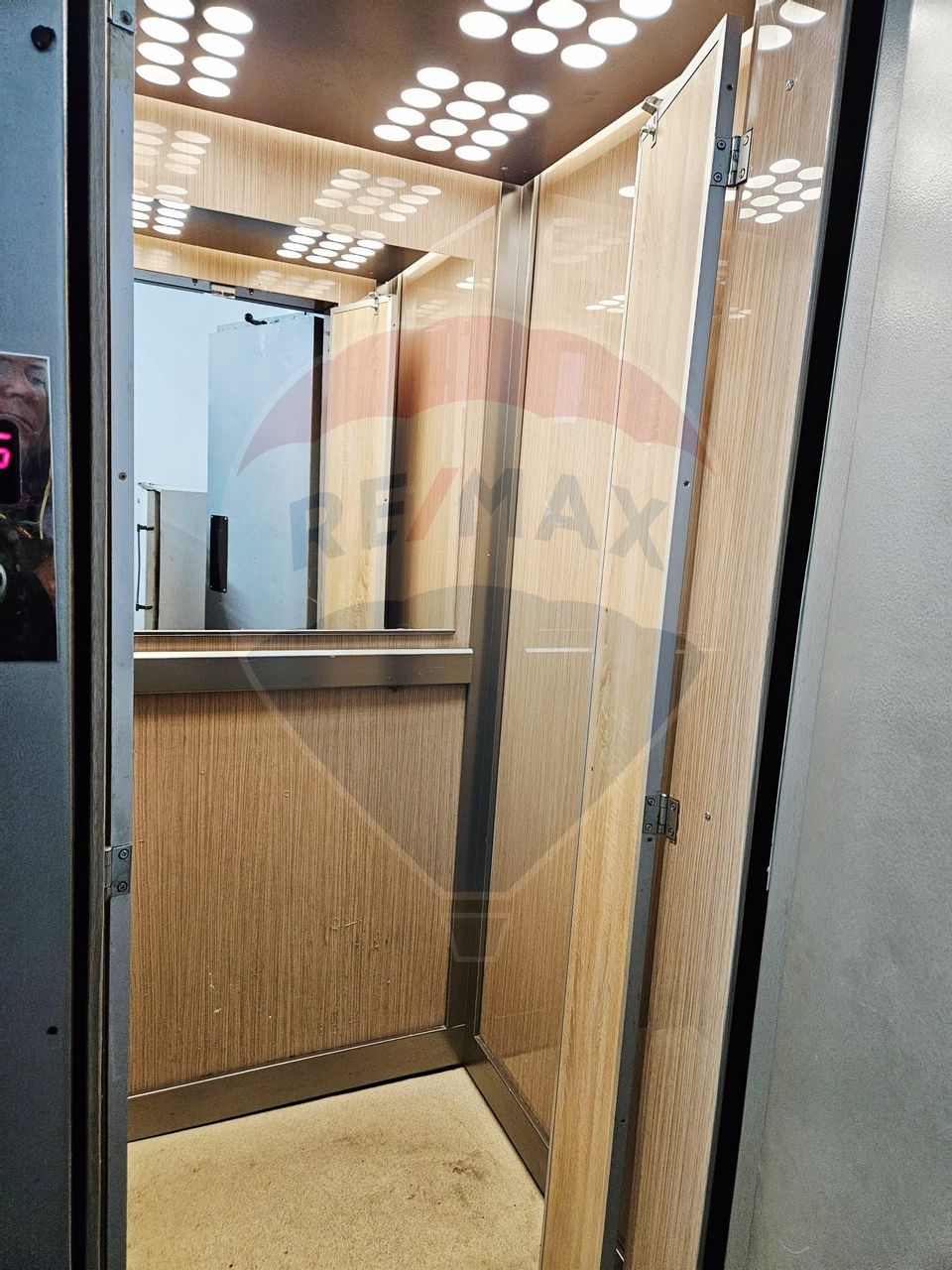 4 CAMERE de INCHIRIAT - clasic- Zizinului 30, bloc 33-5din 8!