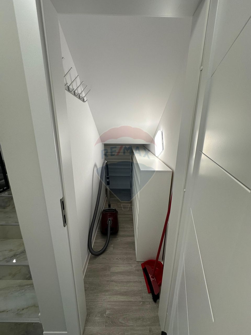 CASA DE LUX  4 CAMERE DE INCHIRIAT SELIMBAR