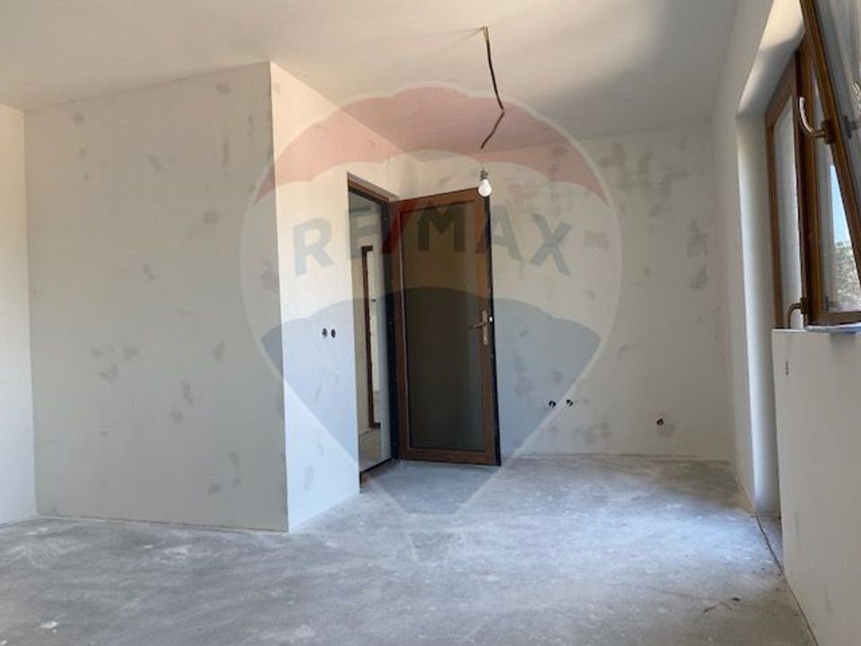 Casă / Vilă cu 5 camere de vânzare