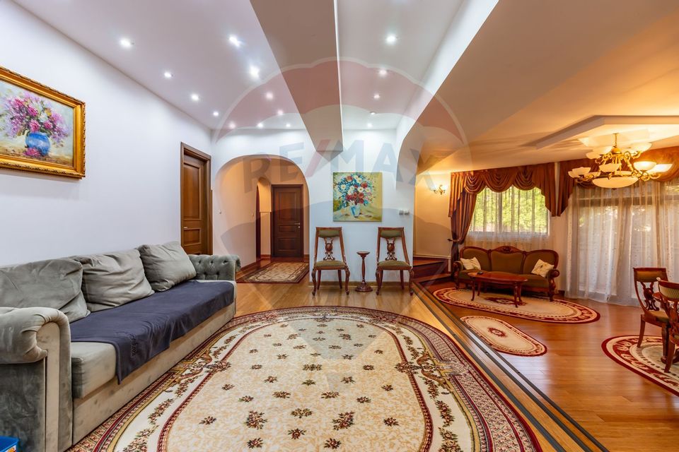 Villa for sale 14 rooms/SWIMMING POOL/ GENEROUS LAND/ BRAGADIRU-ILFOV