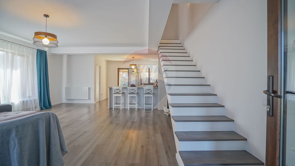 4 room House / Villa for sale