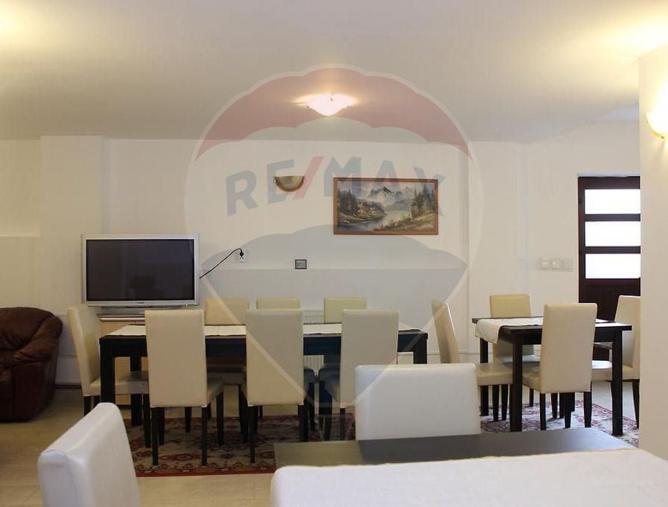 Hotel / Pensiune cu 11 camere de vânzare
