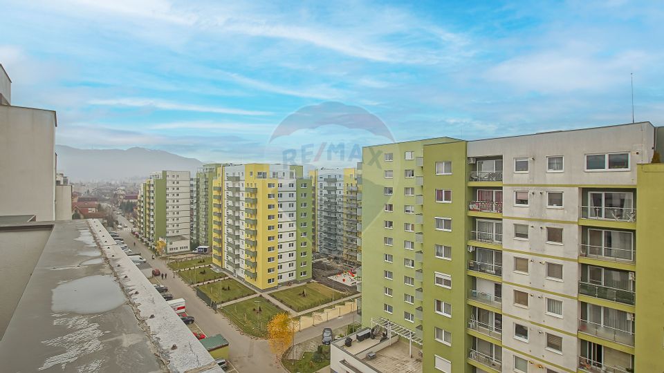 De inchiriat | Apartament 3 camere | Loc de parcare | Zona Tractorul