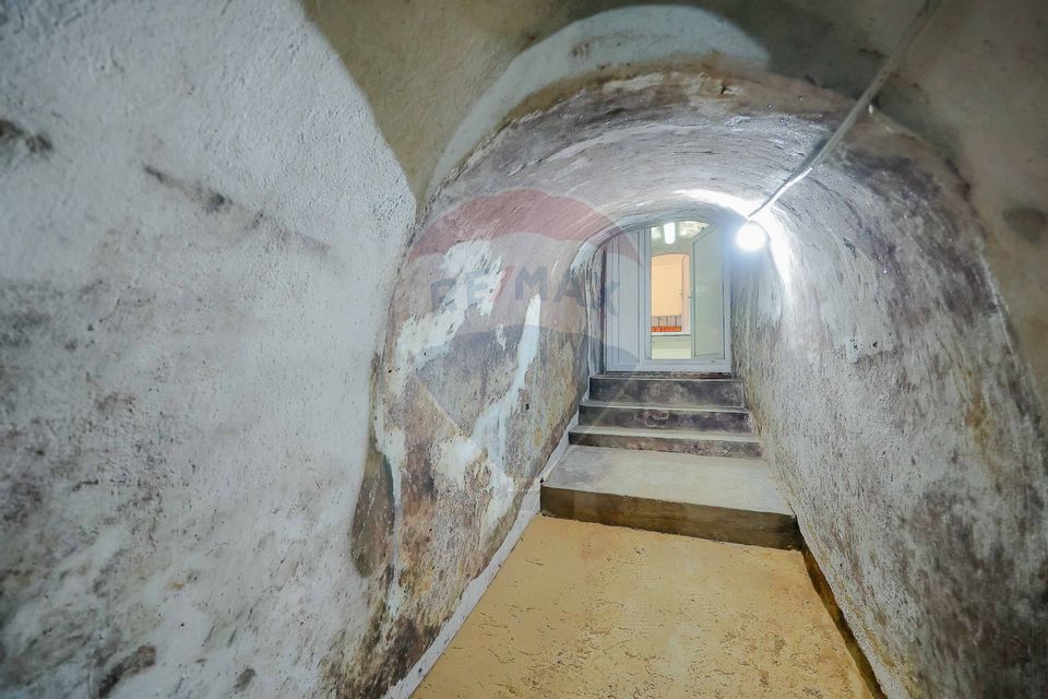 De vânzare casă cu 2 camere și teren 472 mp, Str Valea Frumoasă