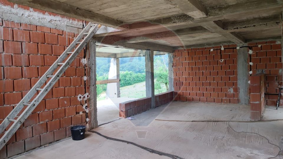 Casă de vacanta cu 6 camere de vanzare Suncuius