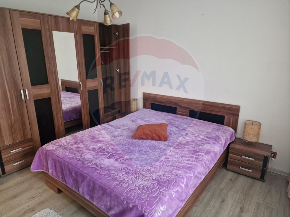 Apartament cu 3 camere de închiriat în zona Cornisa