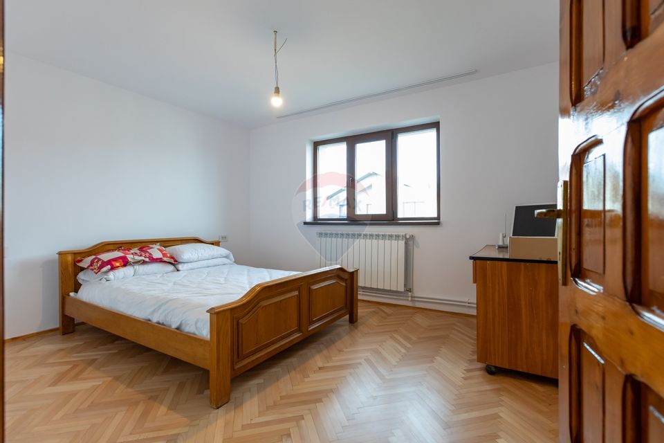 6 room House / Villa for sale