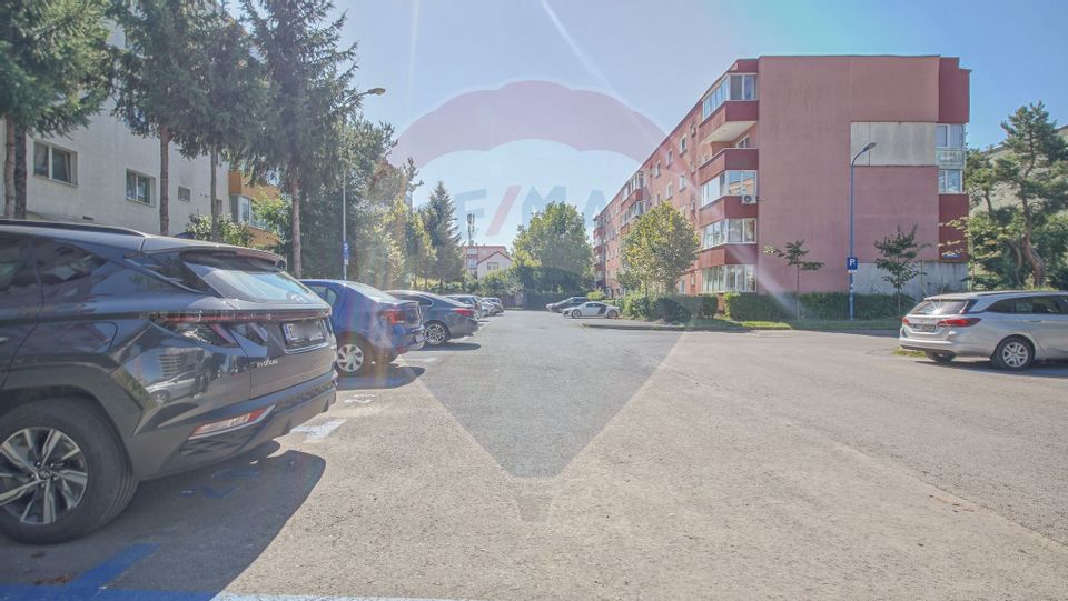 Apartament cu 2 camere de vanzare de renovat,  Bartolomeu