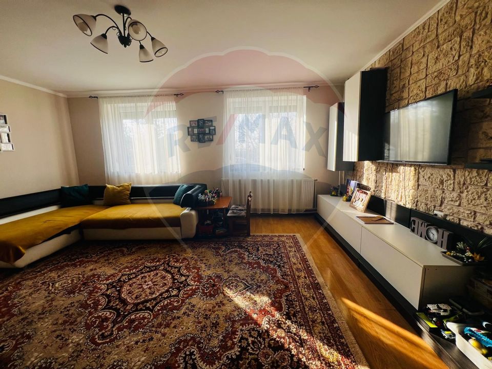 Vilă  P+M  constructie noua cu teren 1422 mp.CICIR