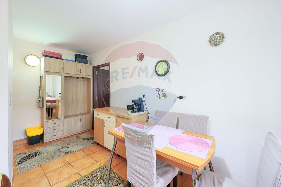 Apartament cu 2 camere de vânzare, în zona Rogerius