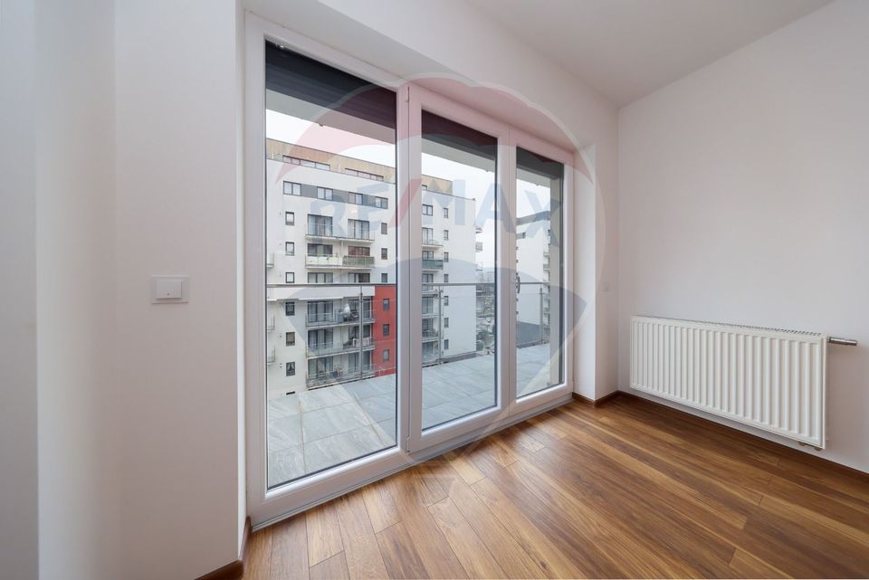 3 room Apartment for sale, Tractorul area