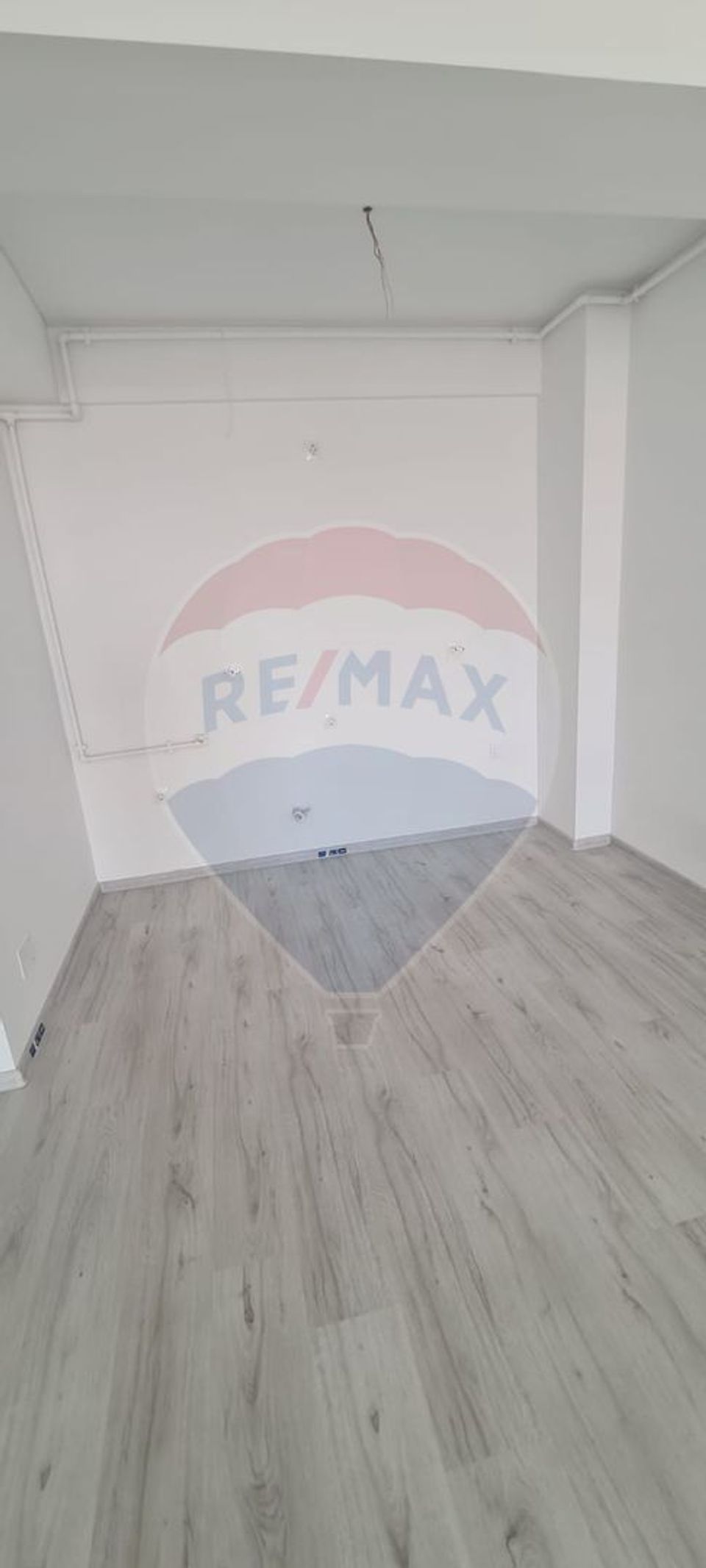 Vanzare apartament cu 2 camere- in zona Pantelimon