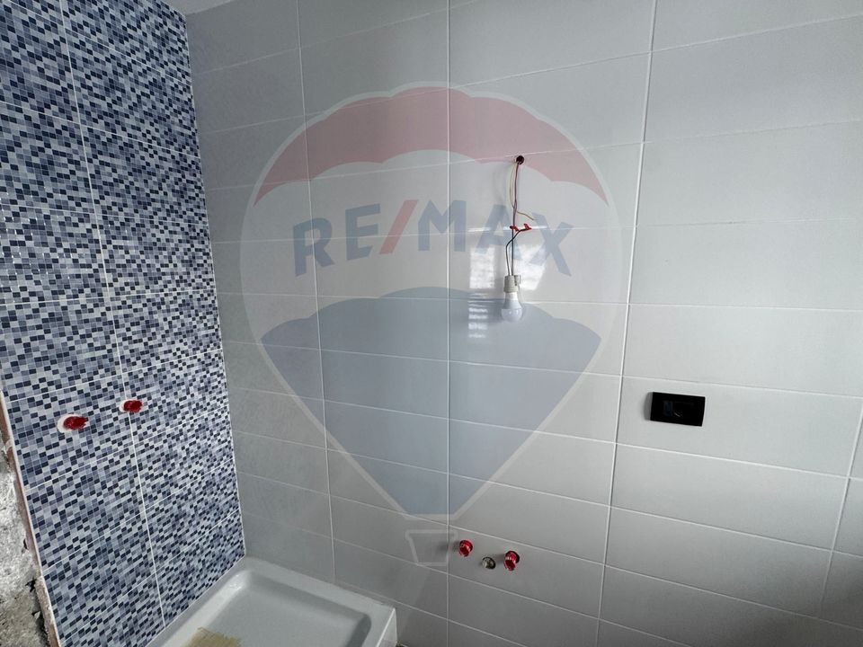 8 room House / Villa for sale, Darmanesti area