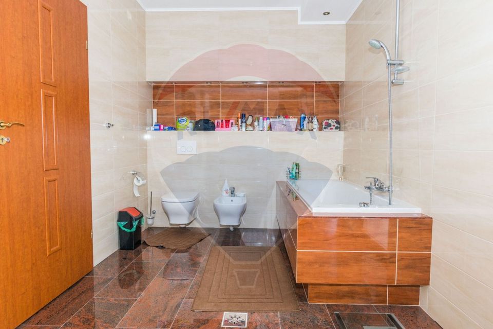 Vila in stil  mediteranean, lux,  statiunea balneoclimaterica Covasna