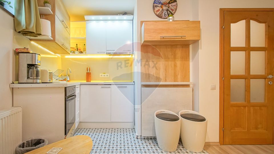 Casa cu 5 studiouri independente, terasa rooftop, vedere montana