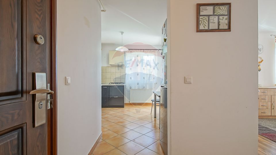 Apartament 2 Camere Subcetate - Mobilat, Parcare, Liniște lângă Brașo
