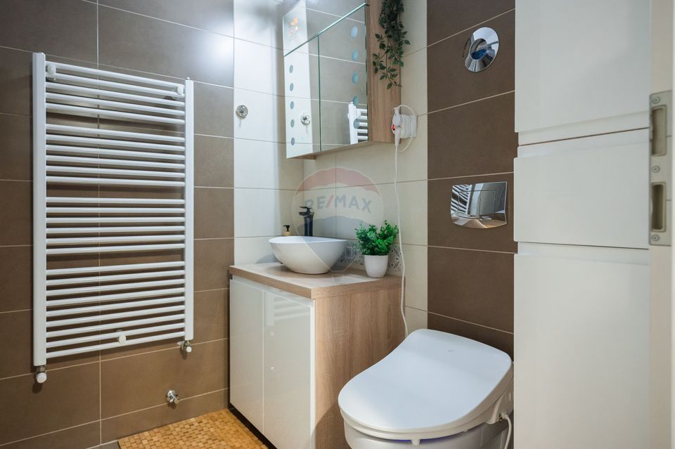 Apartament 3 camere tip duplex cu parcare si boxa la Maurer Residence