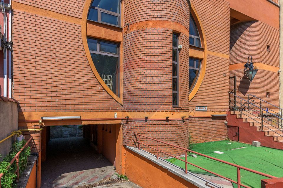 INCHIRIERE Spațiu Comercial: Restaurant, Terasă, Parcare, Drumul Sării