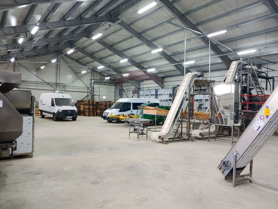 Spațiu industrial-depozit de 1120mp de închiriat în Dumbrăveni, SV