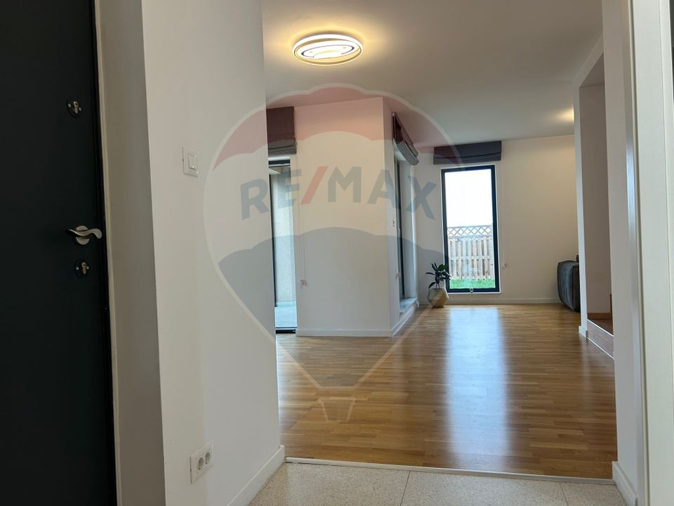 Vilă cu 4 camere de vânzare in Liziera de Lac