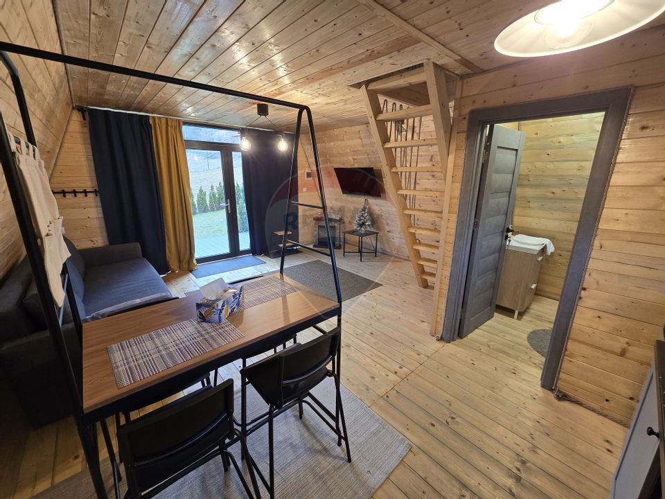 Proprietate Specială în Gura Râului, Sibiu – Două Cabane A-Frame
