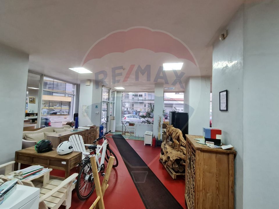 211sq.m Commercial Space for rent