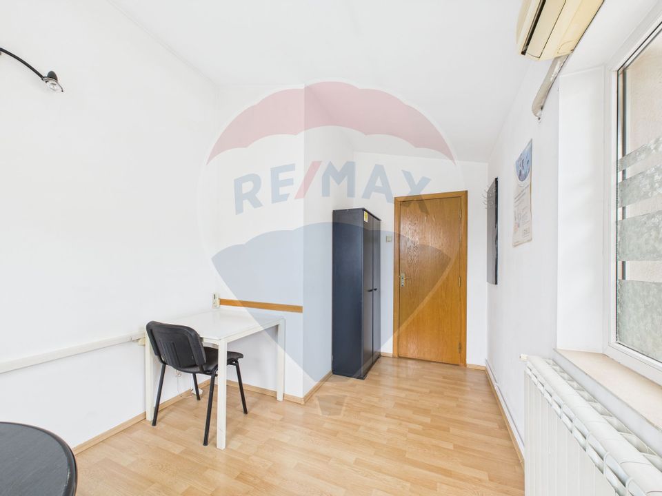 130sqm office space for rent in Unirii area