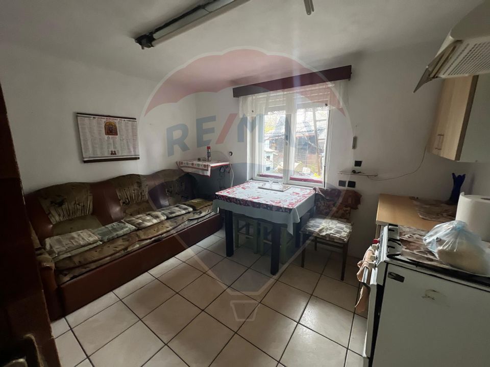 Casă cu centrala teren 1112 mp teren zona Gai