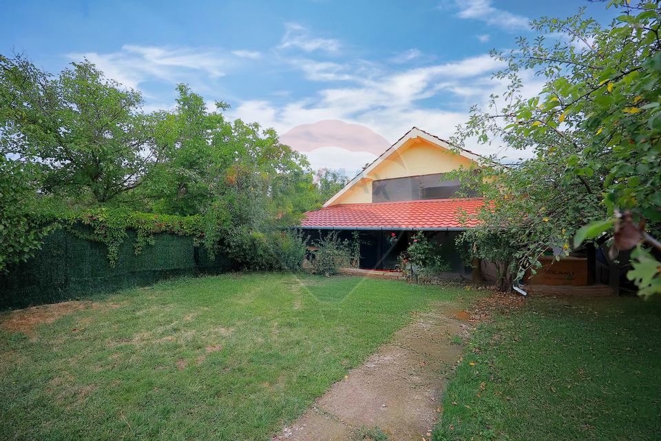 Casă de vânzare cu teren 517 mp, strada Izvorului, Oradea