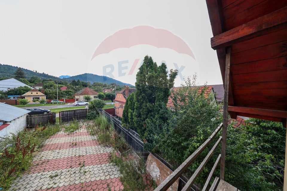 Vilă cu 3 camere de vânzare în Sacele