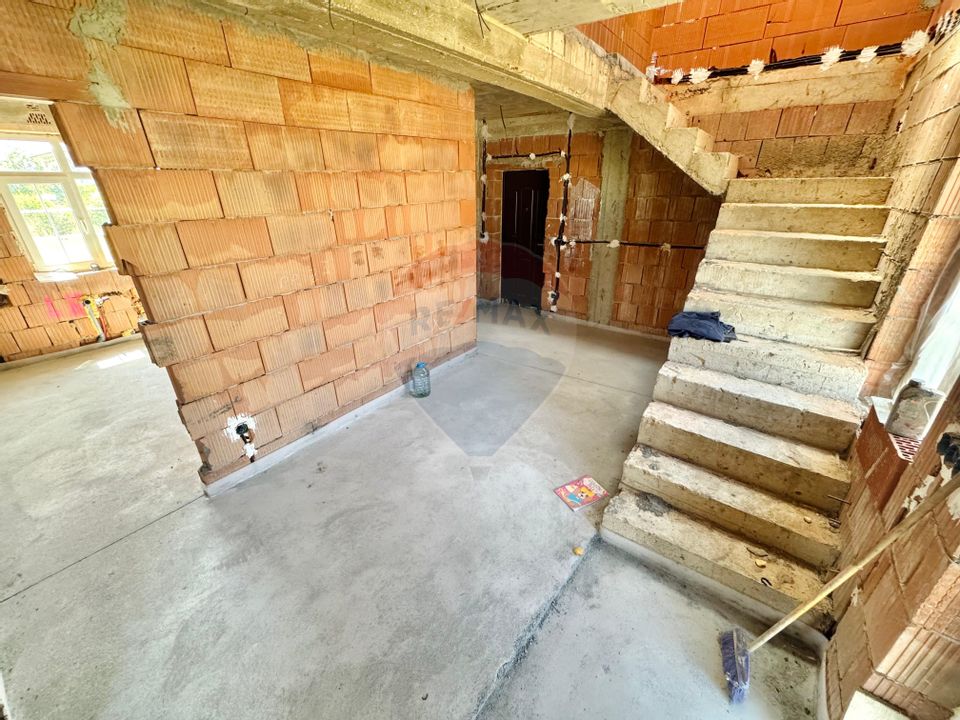 5 room House / Villa for sale, Central area