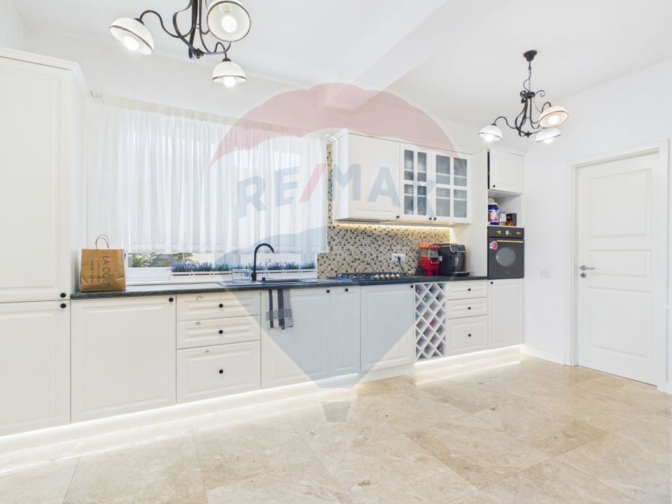 Vilă moderna si luminoasa 2020, cu 5 camere, 500mp curte