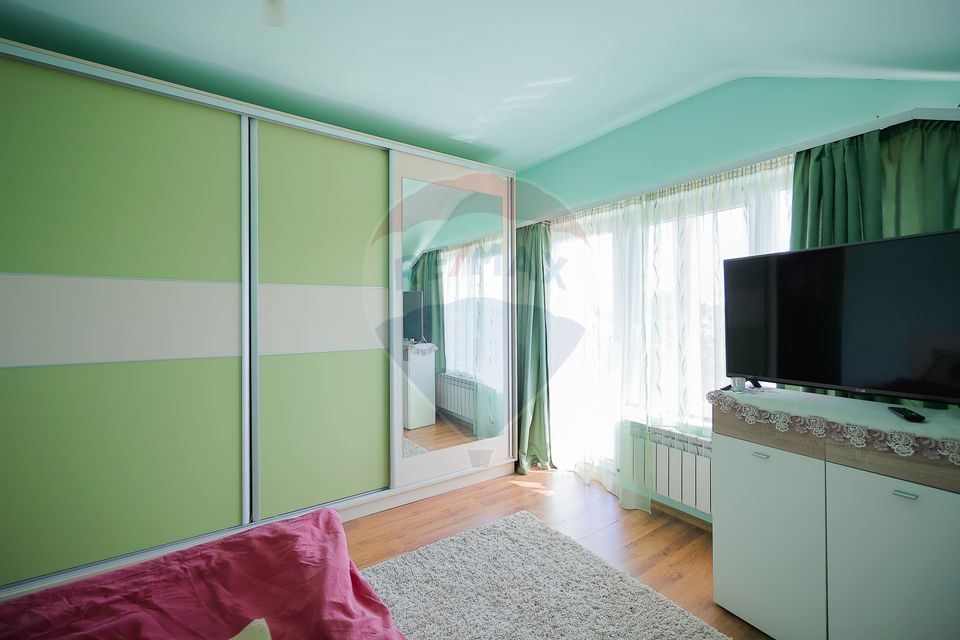 De vânzare casă cu 3 camere și teren 950 mp în Mihai Bravu