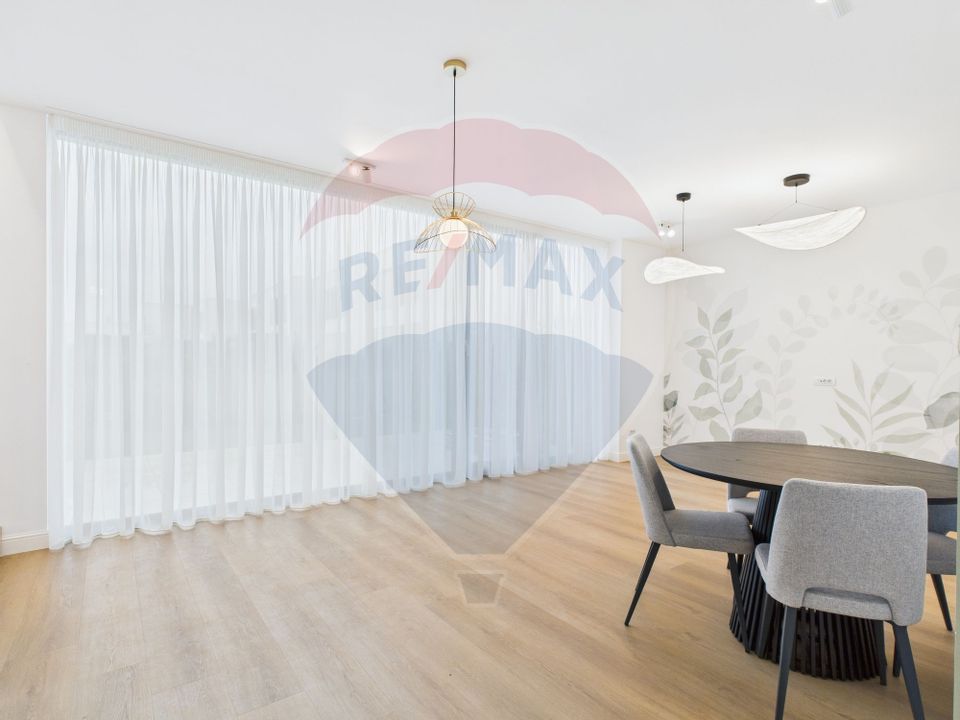 Vila luminoasa cu 4 camere si panouri solare in Amber FOREST Tunari