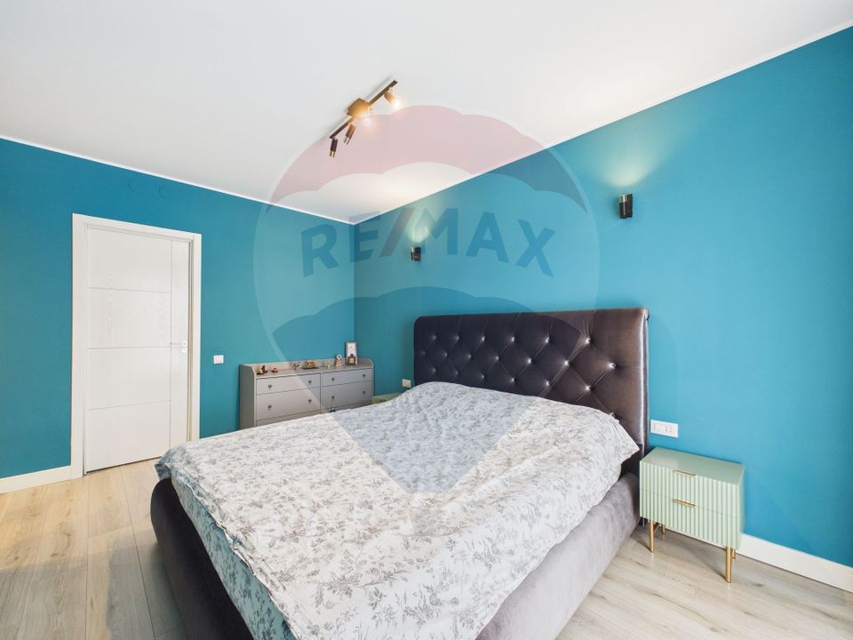 Apartament cu 3 camere de vânzare în zona Aviatiei